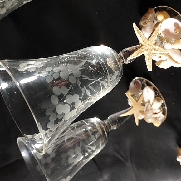 Handmade Shell Art Cognac Glasses Set of 4 Etched Floral Design - Picture 2 of 7